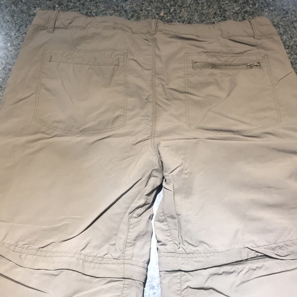 Iceberg Medium convertible pants. Tan. Outdoor. Zip off. Multiple pockets - Picture 7 of 14